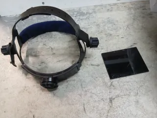 Maschera saldatore con visiera e lente