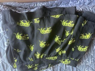 Falda pantalón negra con estampado de tigres