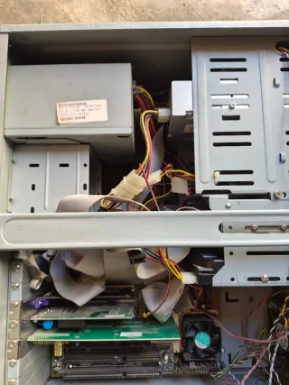 PC Pentium MMX 166MHz Intel