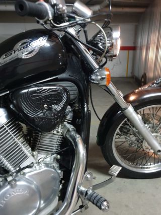 Moto Custom Negra