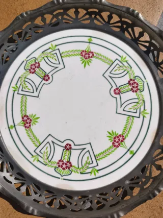 Bandeja de porcelana alemana. Marca Max Dannhorn.