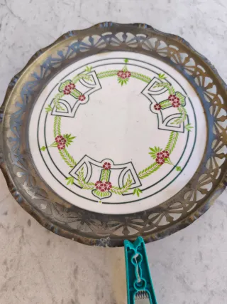 Bandeja de porcelana alemana. Marca Max Dannhorn.