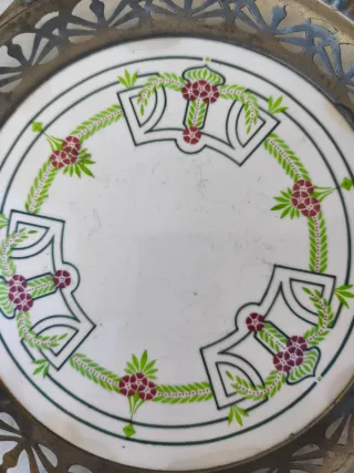 Bandeja de porcelana alemana. Marca Max Dannhorn.