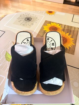 Sandalias cuña negras