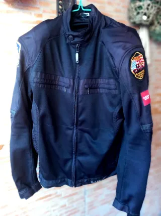 Chaqueta de moto negra