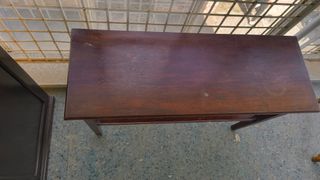 Mesa auxiliar madera maciza antigua