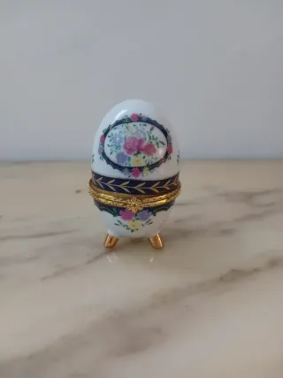 Uovo Portagioie Porcellana-Stile Fabergè