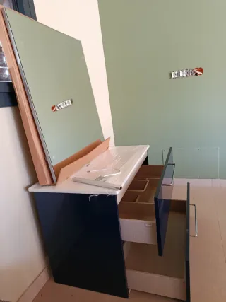 Mueble de lavabo suspendido azul