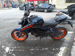 KTM Duke 125 2024 - 5400 Km