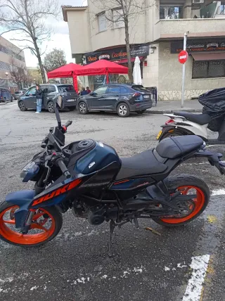 KTM Duke 125 2024 - 5400 Km