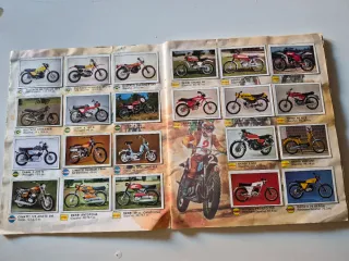 Álbum 1977. MOTO 80 a falta tan sólo de 1 cromo