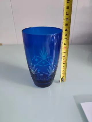 Vaso alto cristal tallado azul