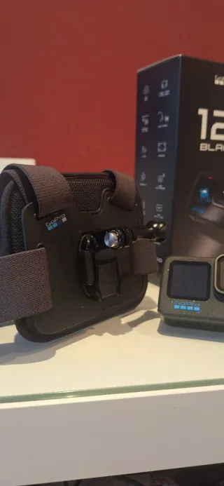 Cámara GoPro 12 Black + Extras