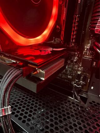 PC Gaming i7 8700 RX 6600 XT 16GB RAM