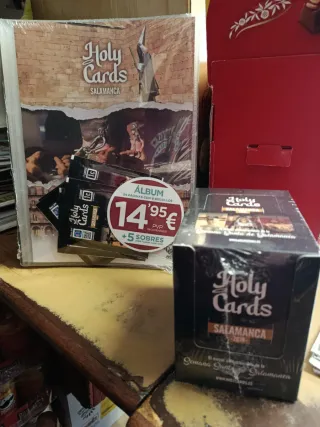 Álbum y Caja 50 Sobres Holy Cards Salamanca