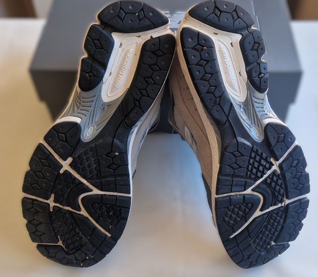 Zapatillas New Balance 2020R Gris