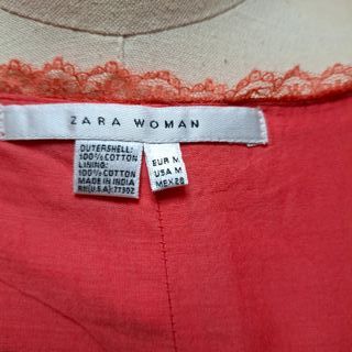 Vestido coral tirantes encaje Zara Woman