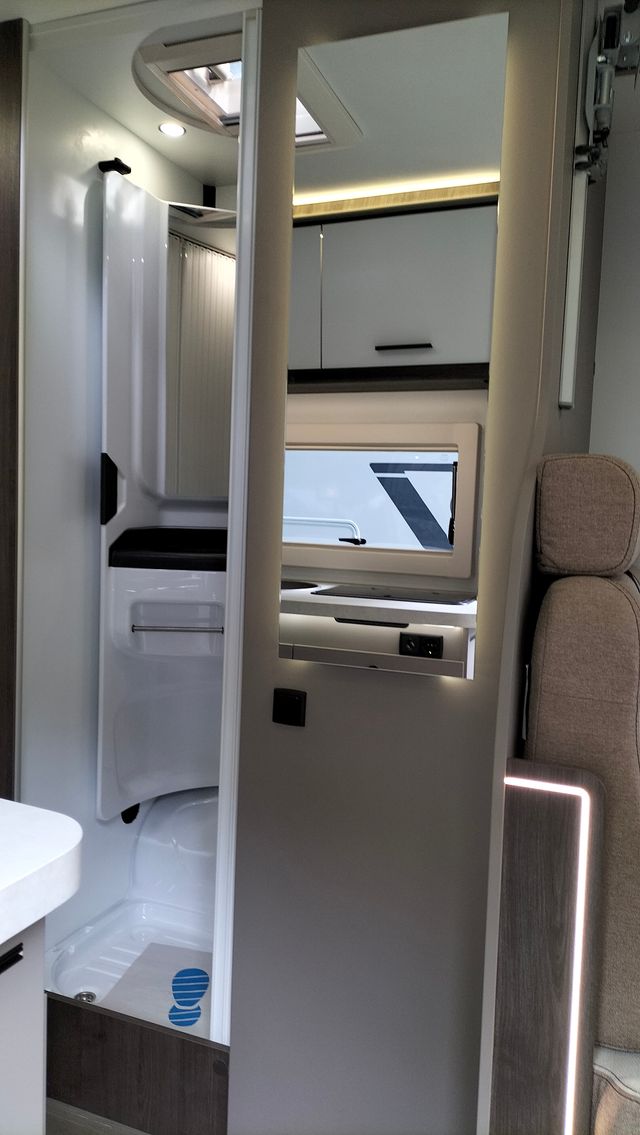 Autocaravana Benimar Tessoro 425 3 camas dobles G