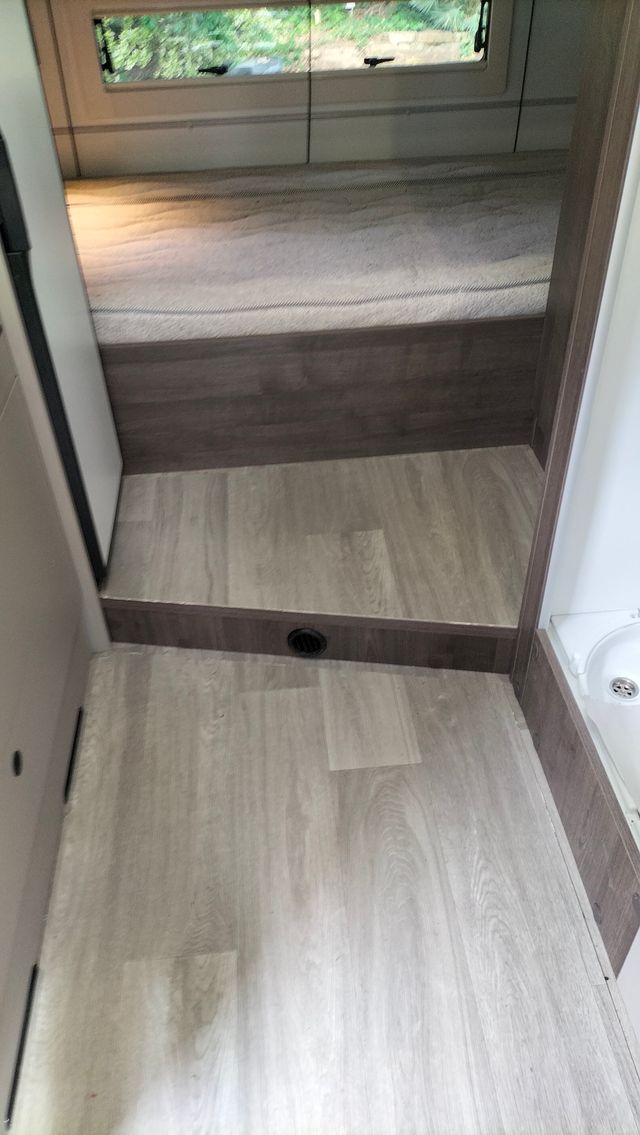 Autocaravana Benimar Tessoro 425 3 camas dobles G