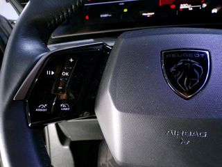 Peugeot 3008 HYBRID 136cv ALLURE AUTO. 11/2024