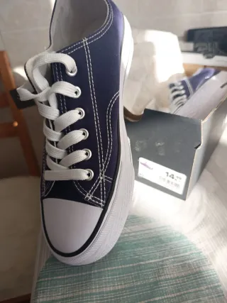 Zapatillas lona azul y blanco