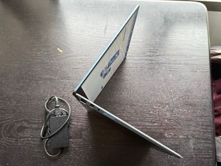 Microsoft Surface Laptop 2 i7 8GB 256GB SSD