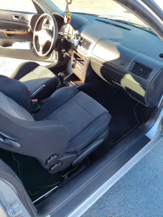 Volkswagen Golf 2001