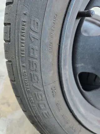 2 Neumáticos con Llantas