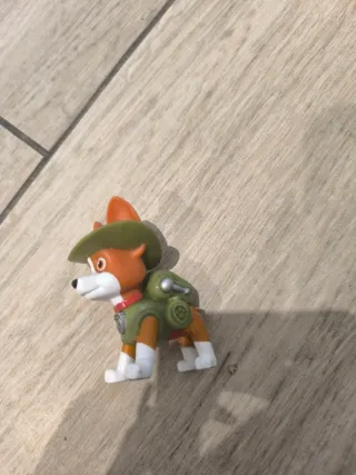 Camión y figura Tracker Paw Patrol