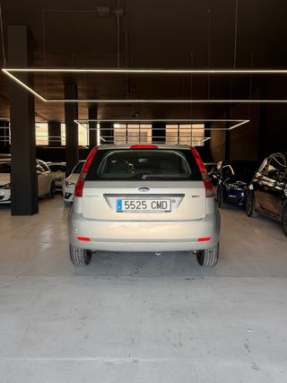Ford Fiesta 2004