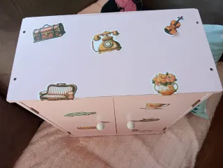 Armario de muñecas vintage rosa