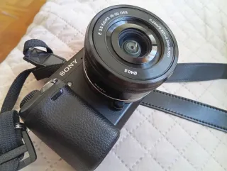 Cámara Sony NEX-6 + Accesorios