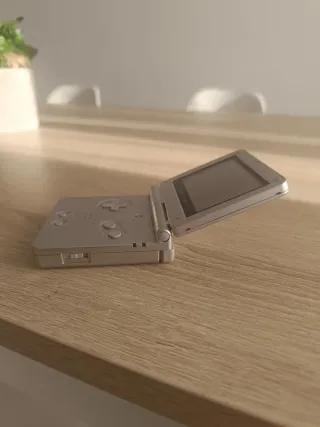 Nintendo Game Boy Advance SP Plata