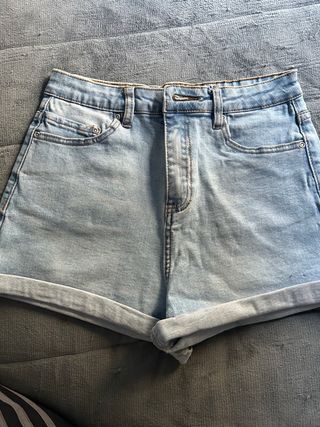 Shorts vaqueros desgastados