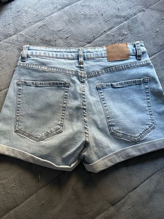 Shorts vaqueros desgastados