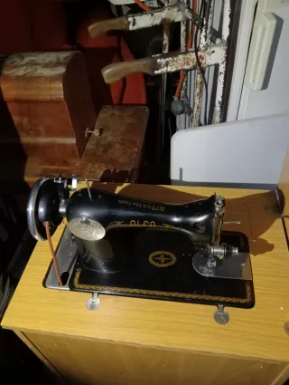Máquina de coser antigua