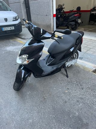 Yamaha Jogg RR Negra