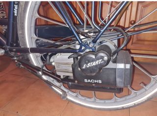 Bicicleta de gasolina tipo ciclomotor