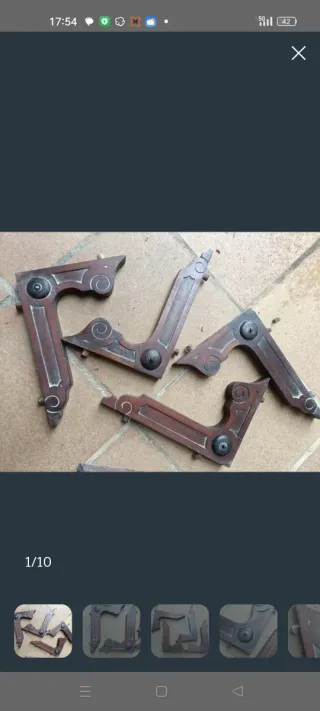 Escuadras de madera antiguas decoradas