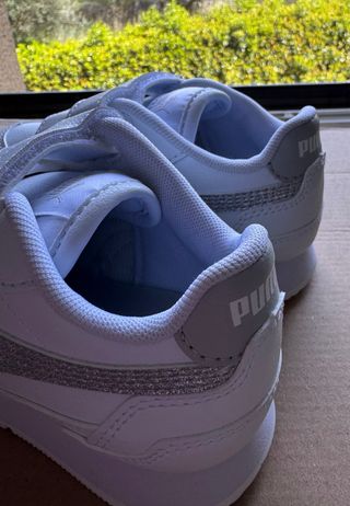 Zapatillas Puma Blancas niño/niña talla 27,5