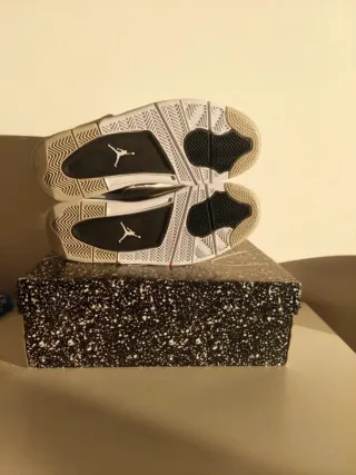 Jordan 4 Taglia 40 Grigio Bianco