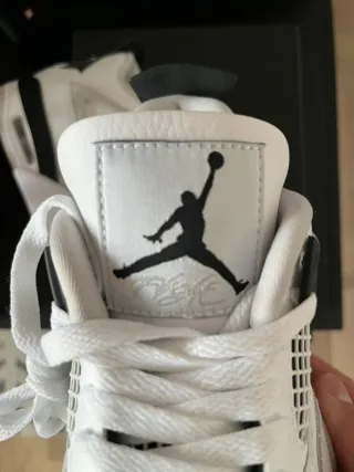 Sneakers Jordan 4 Taglia 43