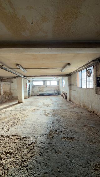 Local garaje SE ALQUILA O SE VENDE.