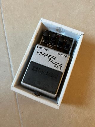 Boss Hyper Fuzz FZ‑2 Vintage – Pedal Guitarra Clás