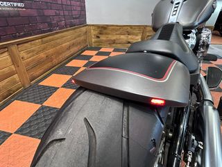 Harley-Davidson Fat Boy 107 Negra