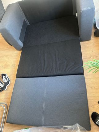 Sofá Cama Gris Pequeño