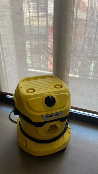 Aspirador Kärcher WD2 Plus Seco/Húmedo