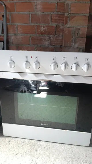 Horno y vitrocerámica Bosch