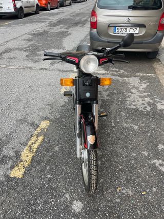 Vespino ALX Matrícula Amarilla DGT