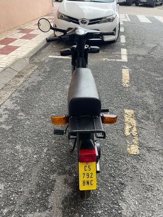 Vespino ALX Matrícula Amarilla DGT